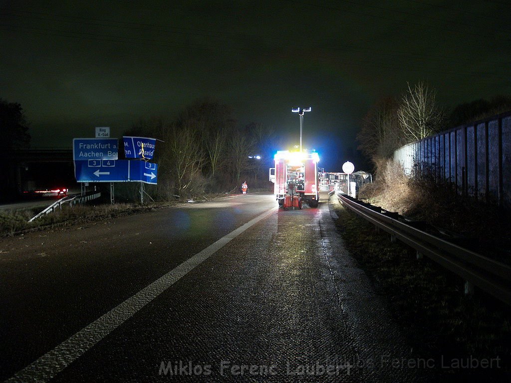 LKW umgestuerzt A 4 Rich Aachen AS Koeln Merheim P048.JPG